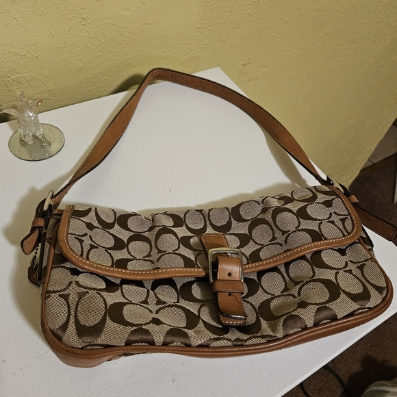 Coach - Picture 2 of 3